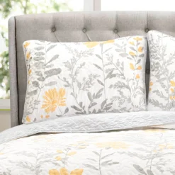 Aprile 3 Piece Quilt Set