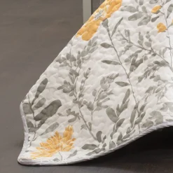 Aprile 3 Piece Quilt Set