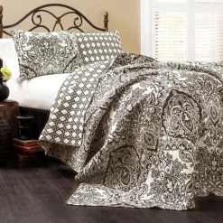 Aubree 3 Piece Quilt Set