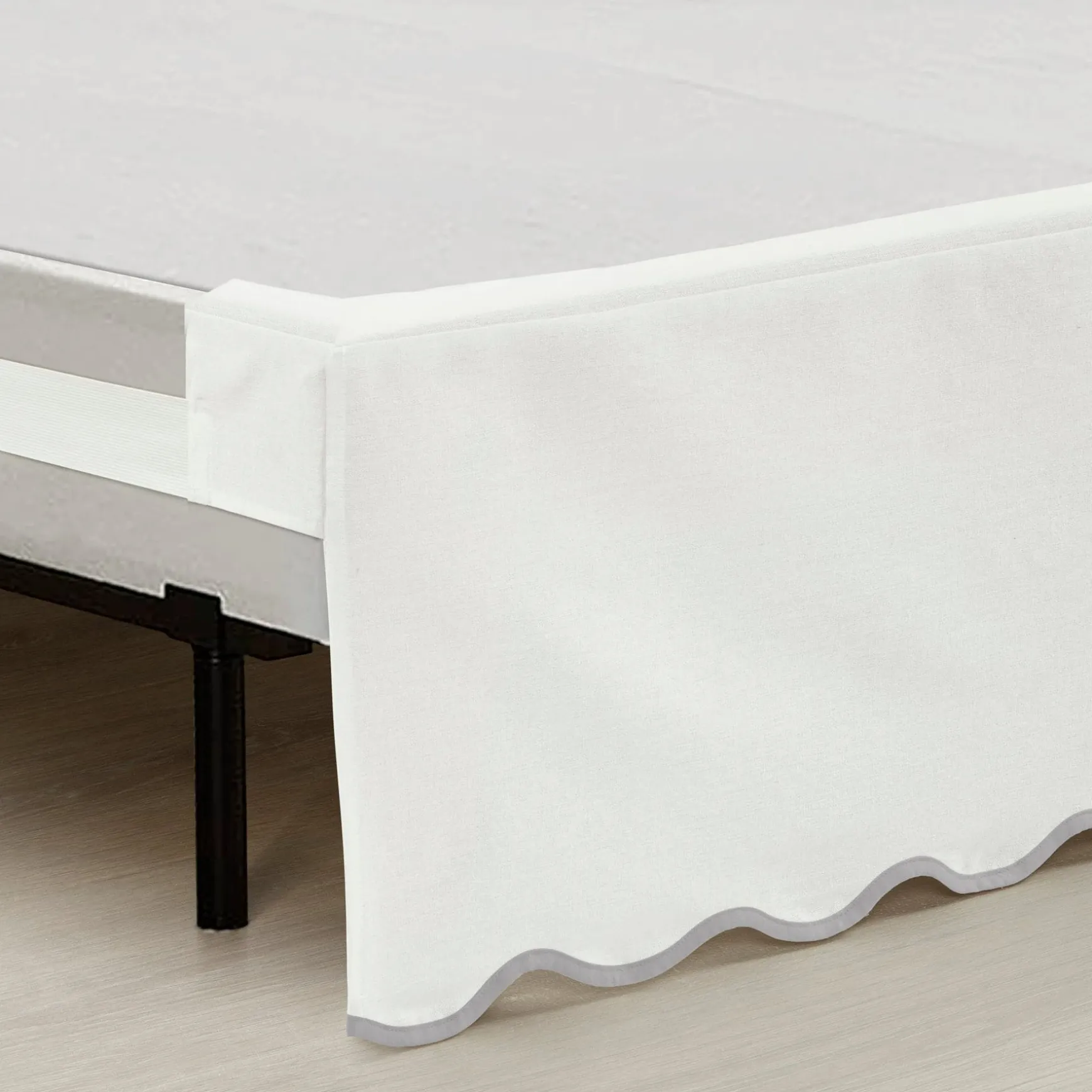 Coastal Chic Scalloped Edge Bed Skirt