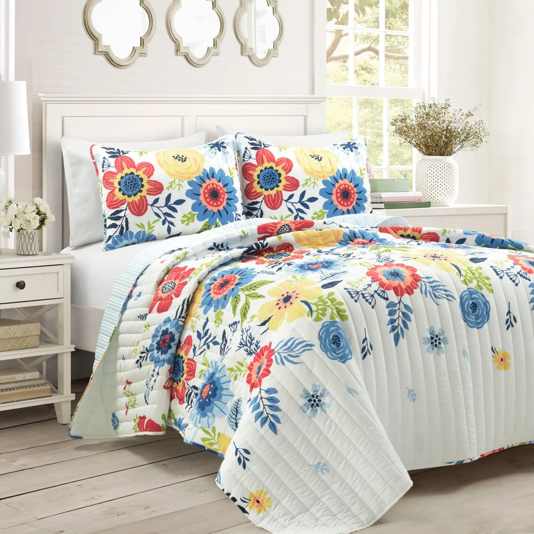 Cottagecore Ariana Flower Reversible Quilt 3 Piece Set