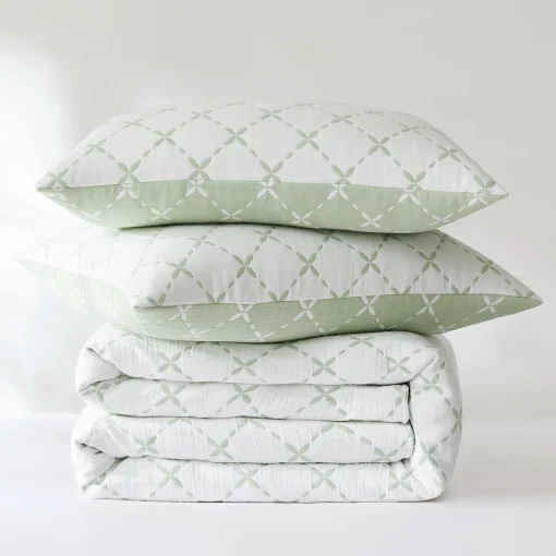 Diamond Leaf Jacquard Reversible Matelasse Coverlet Set