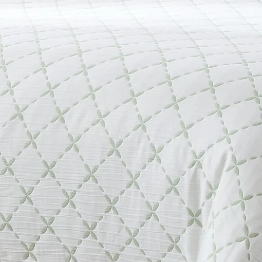 Diamond Leaf Jacquard Reversible Matelasse Coverlet Set