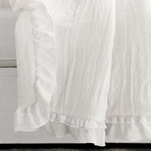 Ella Ruffle Lace Throw