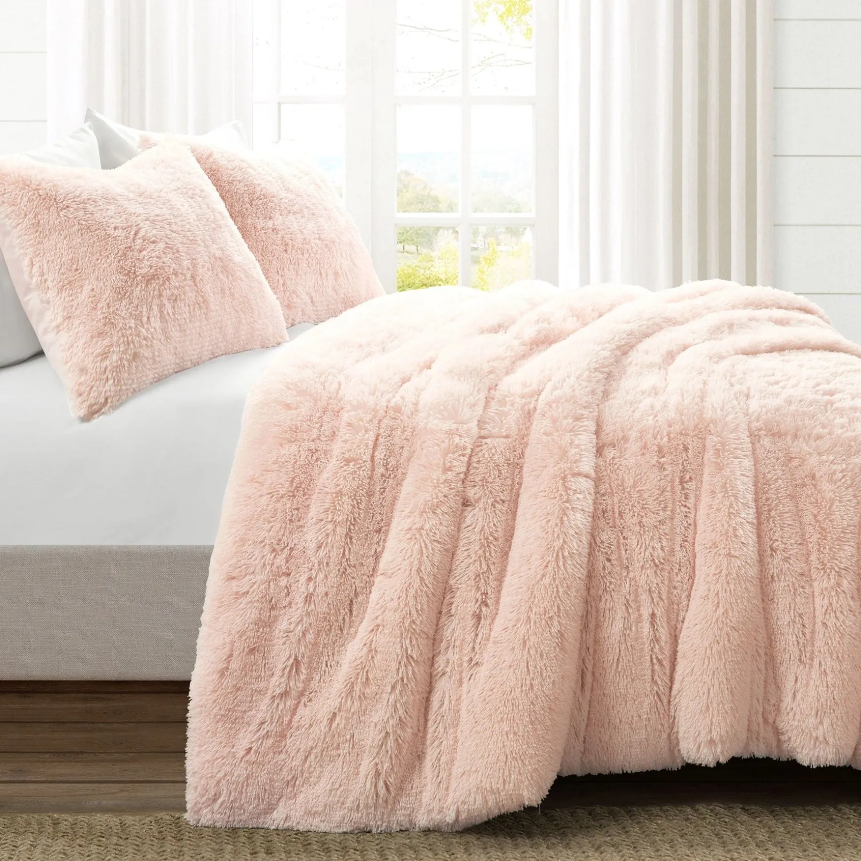 Emma Faux Fur Comforter Set
