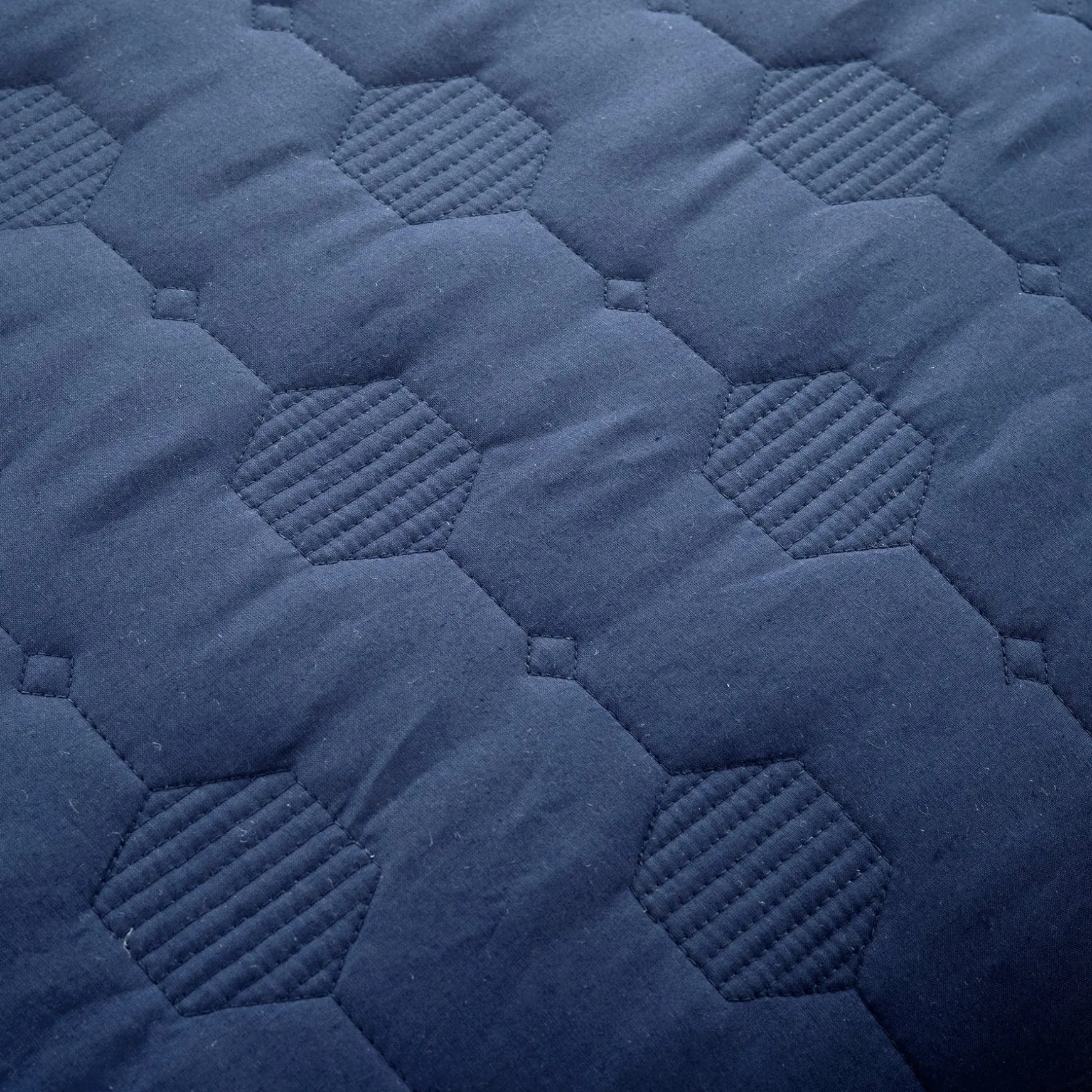 Hexagon Honeycomb Textured Cotton Quilt 3 Piece Set
