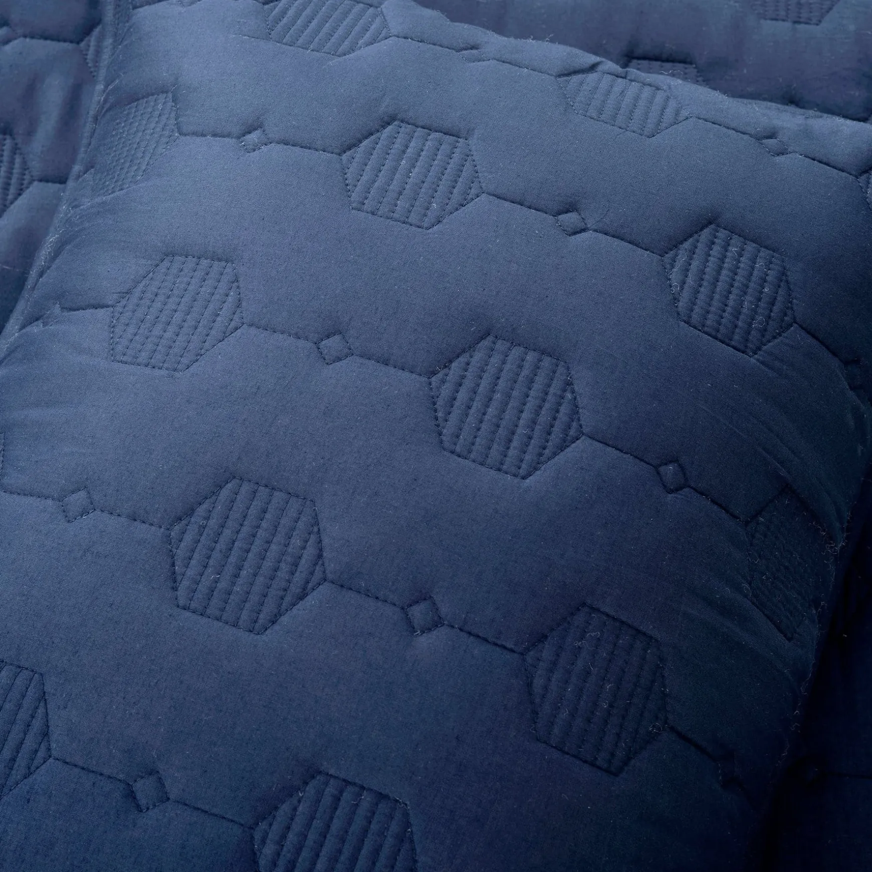 Hexagon Honeycomb Textured Cotton Quilt 3 Piece Set