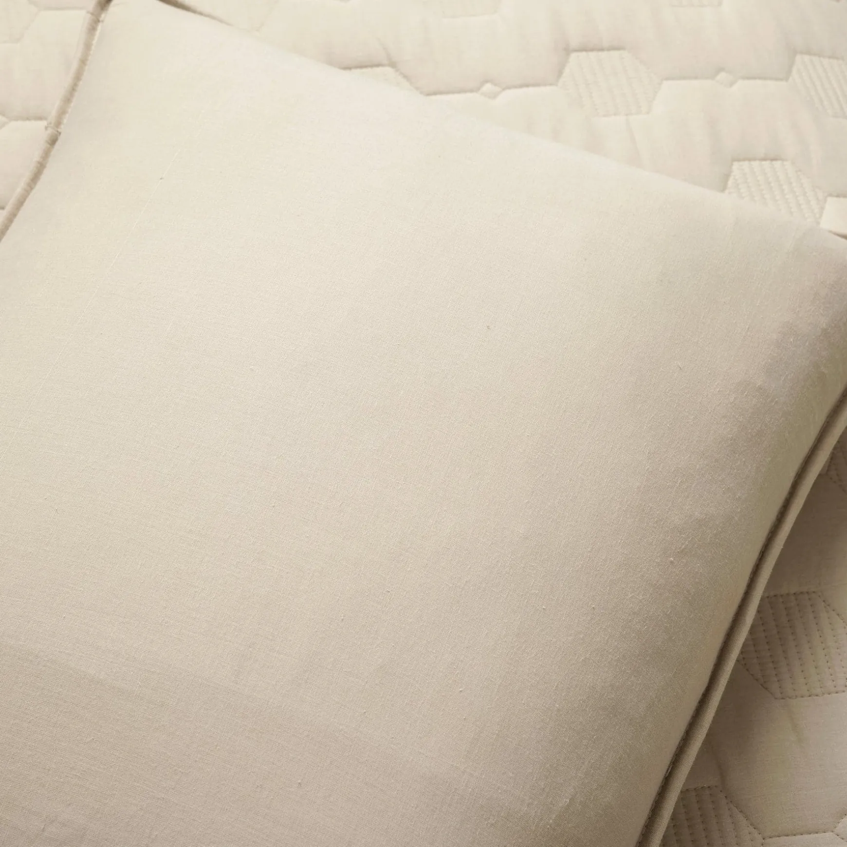 Hexagon Honeycomb Textured Cotton Quilt 3 Piece Set