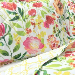 Leilani Watercolor Scallop Edged Floral 3 Piece Quilt Set