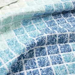 Medallion Ombre Reversible Quilt 3 Piece Set