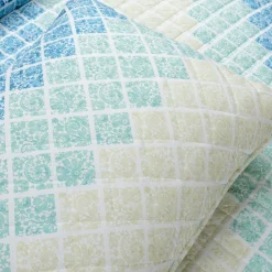 Medallion Ombre Reversible Quilt 3 Piece Set