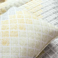 Medallion Ombre Reversible Quilt 3 Piece Set