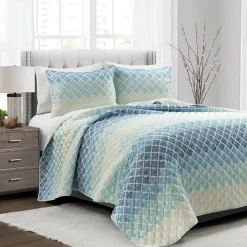 Medallion Ombre Reversible Quilt 3 Piece Set
