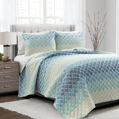 Medallion Ombre Reversible Quilt 3 Piece Set