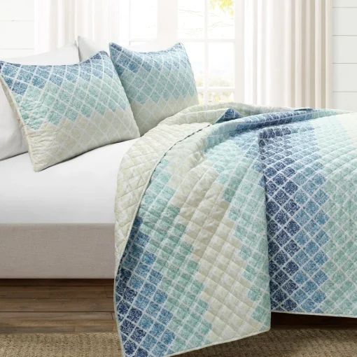 Medallion Ombre Reversible Quilt 3 Piece Set