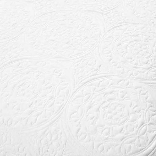 Medallion Scalloped Edge Oversized Bedspread Set