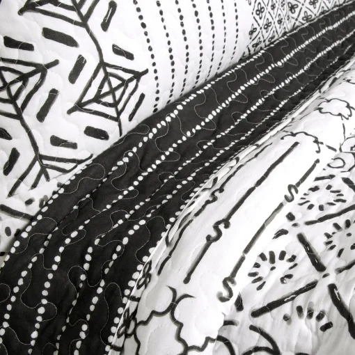Monique 3 Piece Quilt Set