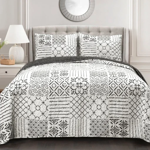 Monique 3 Piece Quilt Set
