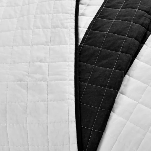 Stripe 3 Piece Quilt Set